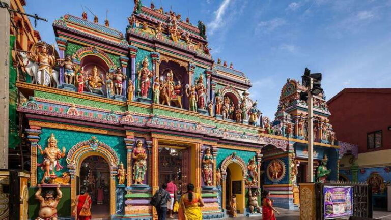 Singapore: Little India, Tekka Centre and Food Tastings Tour - What Sets This Tour Apart