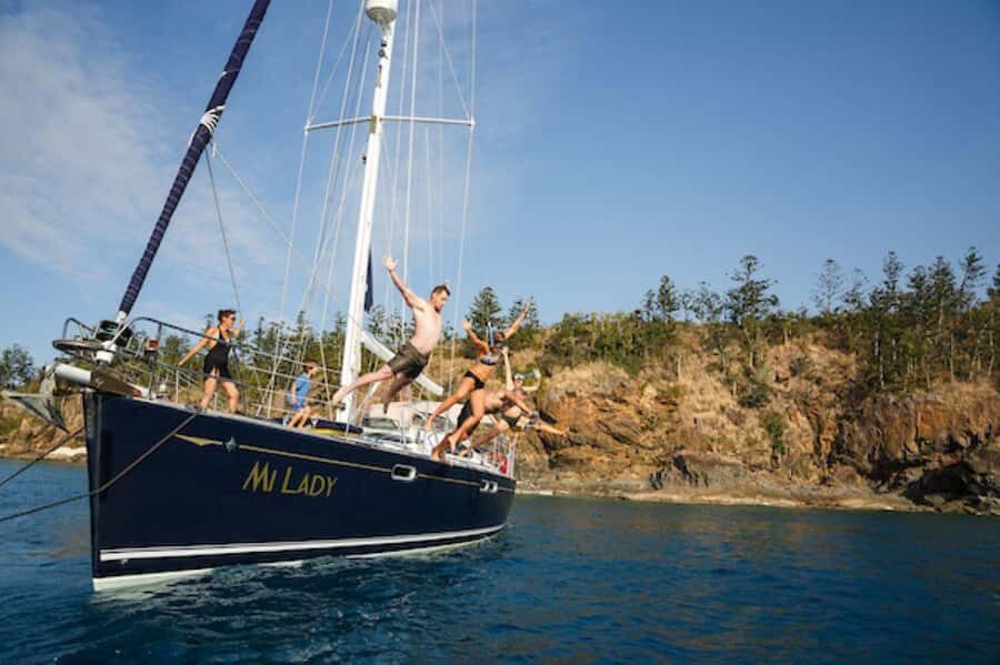 South Molle Island Whitsundays: ideal for cruise ships - The Sailing Experience