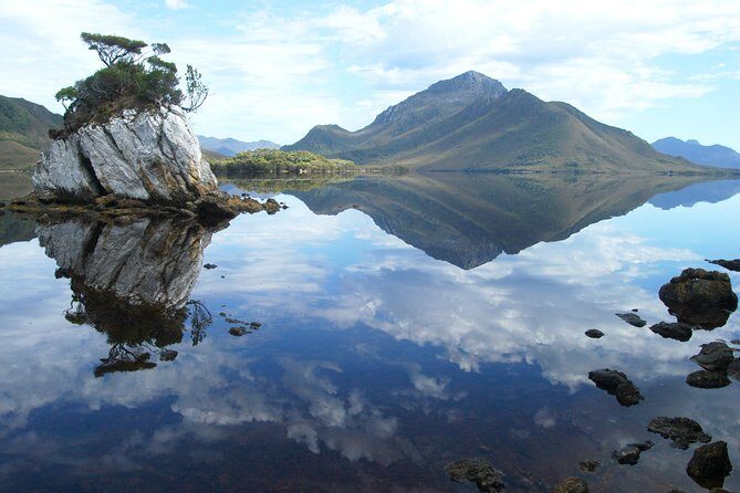Southwest Tasmania Wilderness Experience: Fly Cruise and Walk Including Lunch - The Flight Over Tasmania’s Southwest National Park