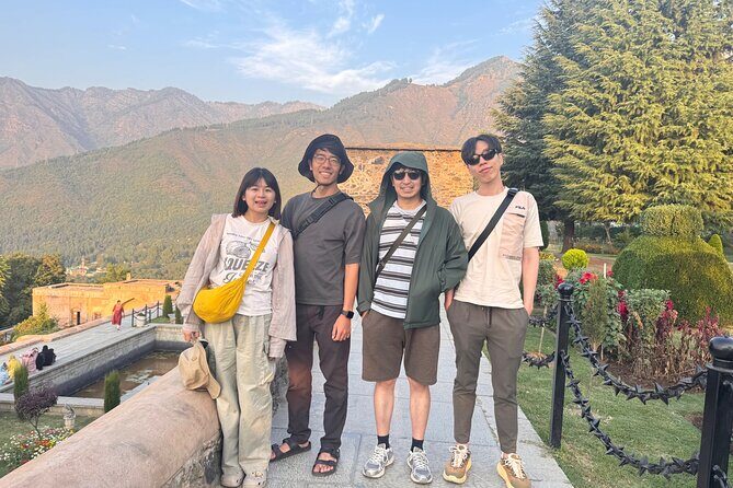 Srinagar Cycling Day Tour Explore Mughal Gardens and More - Mughal Gardens: Nishat, Shalimar, and Chashme Shahi