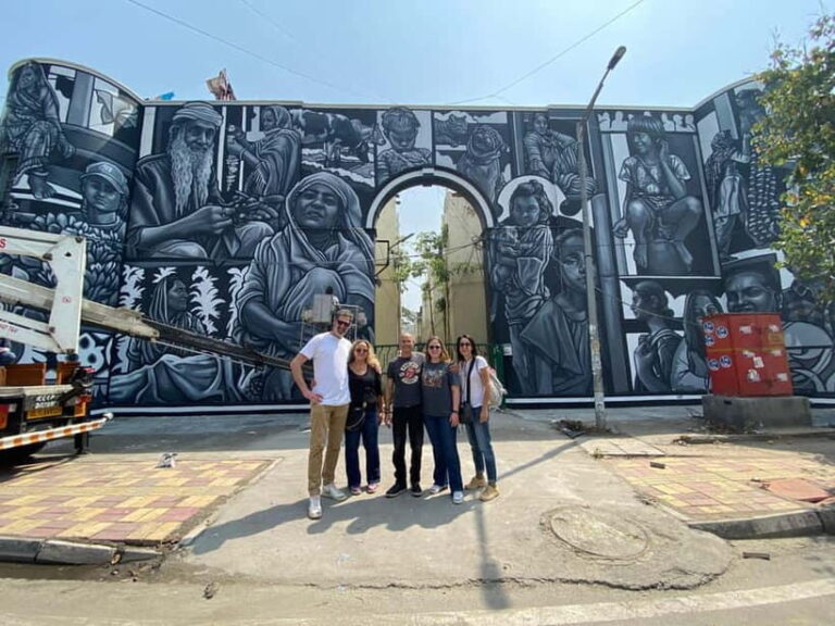Street Art Walk & Lodhi Gardens with Chai & Food - Value and Practical Considerations