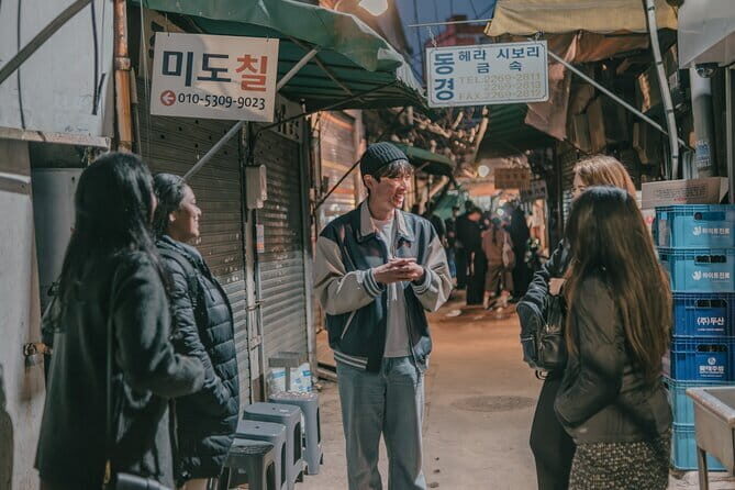 Street photoshoot and Seoul Hidden gem History Walking Tour - Who Should Consider This Tour