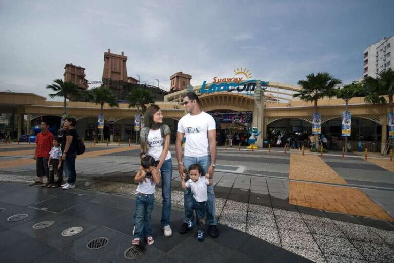 Sunway Lagoon: Ticket with Transfer from Kuala Lumpur - Who This Tour Is Perfect For