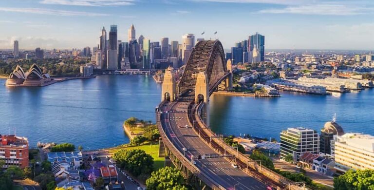 Sydney: City and Surrounding Sightseeing Luxury Private Tour - Who Should Book This Tour?