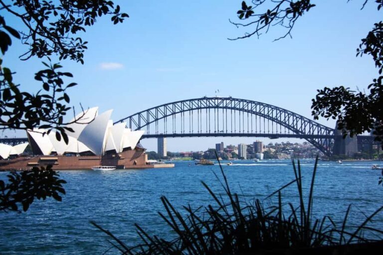 Sydney Half Day private tour: see Opera House, Bondi Beach - What Makes This Tour Stand Out?