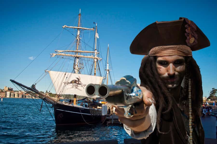 Sydney Harbor: Theatrical Pirates Cruise - An Honest Look at the Experience