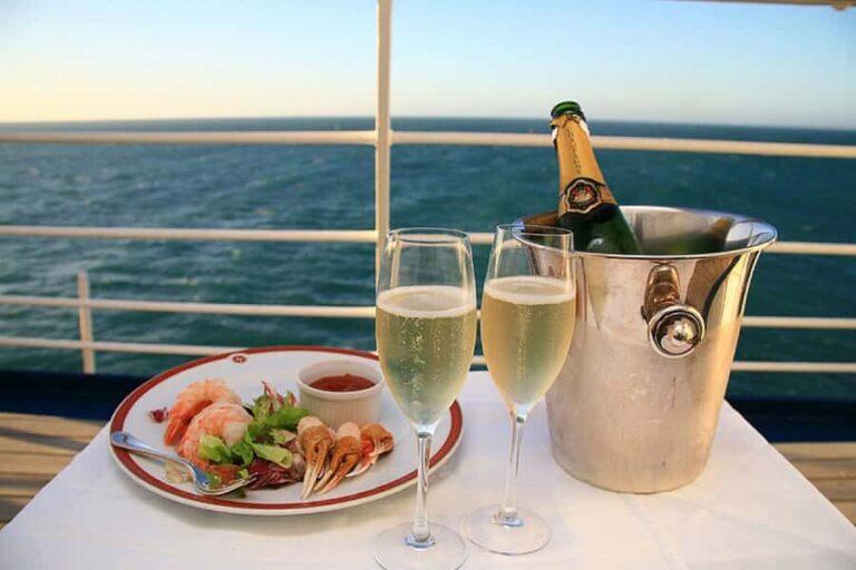 Sydney Harbour: 3-Hour Lunch Cruise with Live Music - FAQ