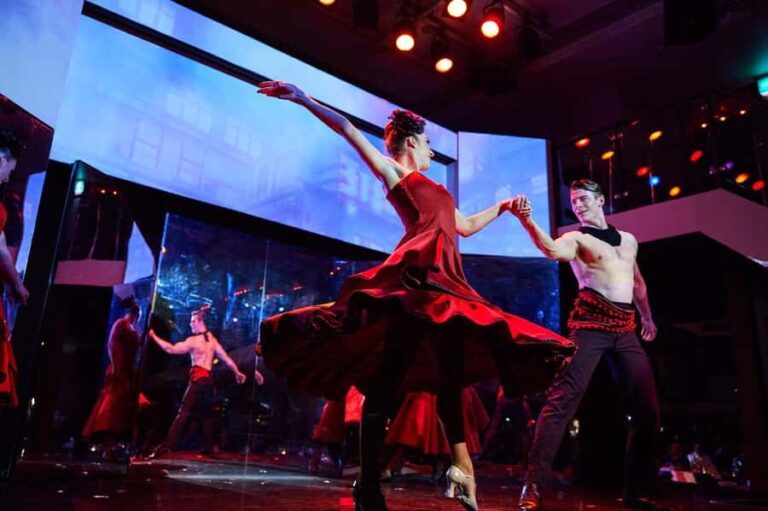 Sydney Harbour: Cabaret Cruise with 3-Course Dinner - Who Will Enjoy This Cruise?