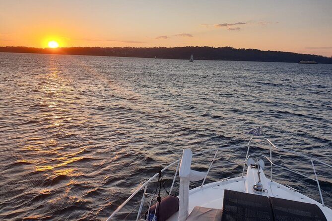 Sydney Harbour Discovery Dinner Cruise Scenic Sights and Buffet - Who Is This Cruise Best For?