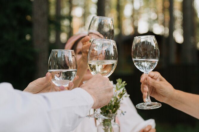 Sydney Harbour Wine Experience: Australian Wines Discovery - A Scenic Wine Journey with a Touch of Luxury