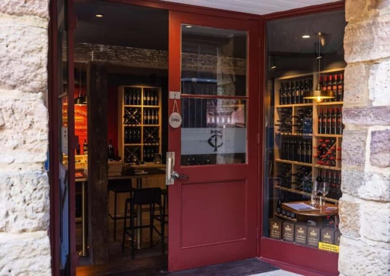 Sydney: Private Wine Tasting at The Rocks - Who Will Enjoy This?