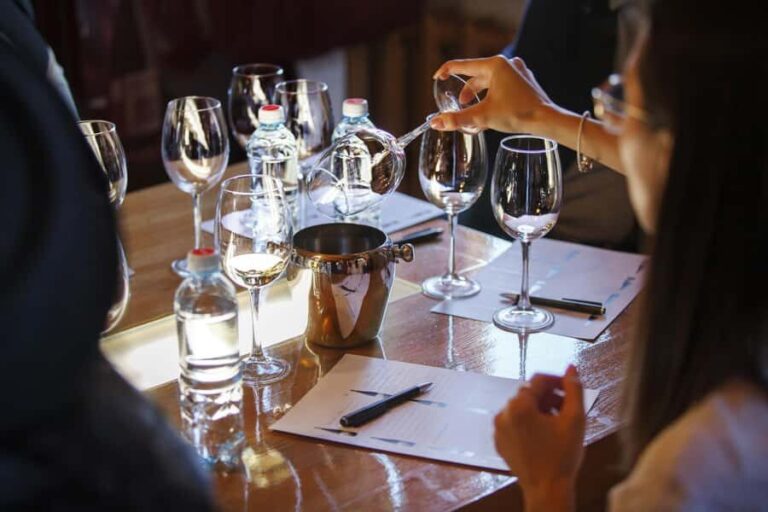 Sydney: Private Wine tour to Hunter & Wollombi Valley - The Scenic Drive and National Park