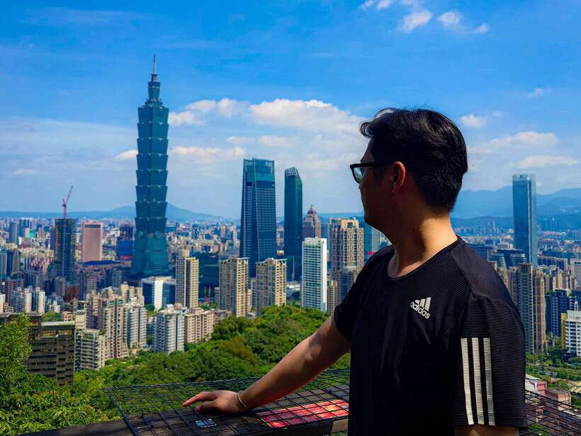 Taiwan Taipei: Full-day VIP Photoshoot Taiwan Photographer - The Route Choices — Exploring Taiwan in Your Style