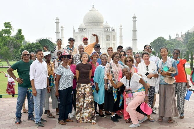 Taj Mahal Sunrise & Agra Day Tour from Delhi with 5* Meal - Exploring Agra Fort: A Live History Lesson