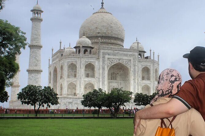 Taj Mahal Tour with High-Speed Train Experience - All Inclusive - Exploring Agra Fort: Mughal Grandeur