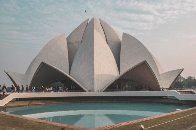 Taj & Time-Honored Delhi: A Guided 2-Day Journey - Transfer to Agra: A Comfortable Ride