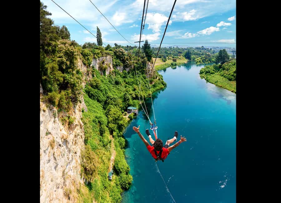 Taup: Bungy Jump and Swing Combo - The Experience: What You Can Expect on Your Day