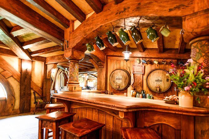 Tauranga-Hobbiton-Rotorua : Movie Set & Geysers: Private Tour - Why This Tour Offers Good Value