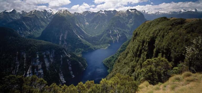 Te Anau: Doubtful Sound Discovery - The Itinerary: From Te Anau to the Skies