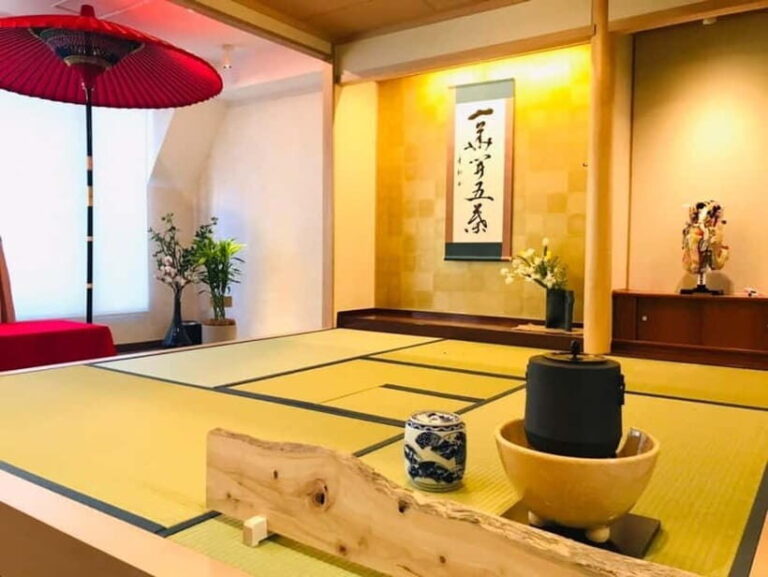 Tea ceremony experience in Japanese-style room 60min - Detailed Review of the Tea Ceremony Experience