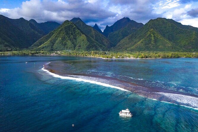 Teahupoo Wave Watching - Who Should Consider This Tour?