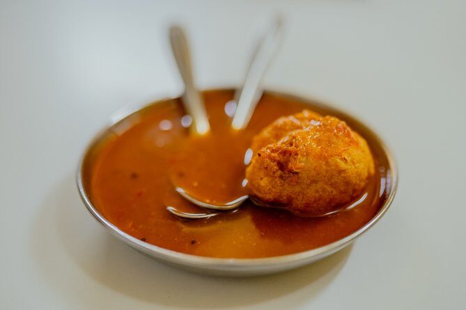The 10 Tastings of Mumbai With Locals: Private Street Food Tour - Transportation and Logistics