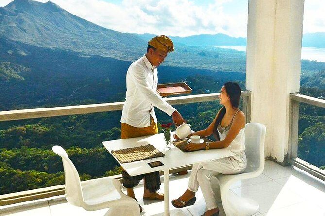 The Amora Bali Kintamani Resto with Mount Batur View - The Food: A Mix of Local Flavors and Mixed Reviews