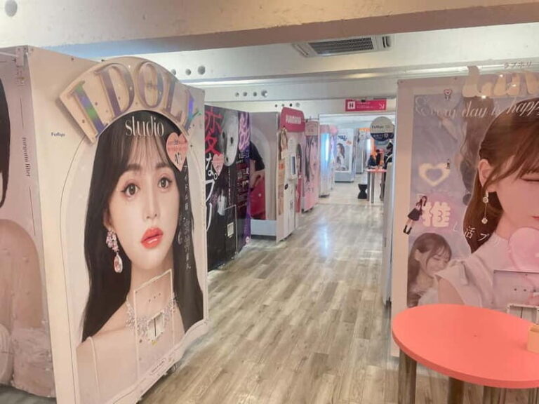 Tokyo: Harajuku "Kawaii" Pop Culture Shopping tour - Navigating the Harajuku Streets