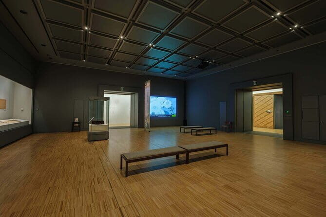 Tokyo Sannomaru Shozokan Museum and Hotel Dinner - Transportation, Timing, and Group Size