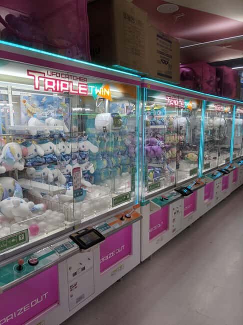 Tokyo Shinjuku Customized Tour: See and Walk Around Shinjuku - What Makes This Tour Stand Out