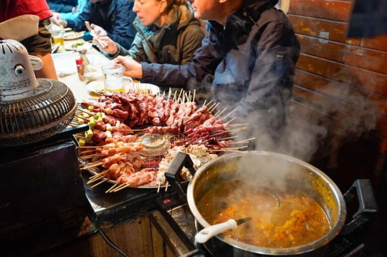 Tokyo: Shinjuku Golden Gai Bar Hopping Night Tour - Why Travelers Love This Tour