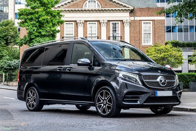 Transfer Hong Kong Airport to Hong Kong by Luxury Van or Sedan - The Pickup Experience