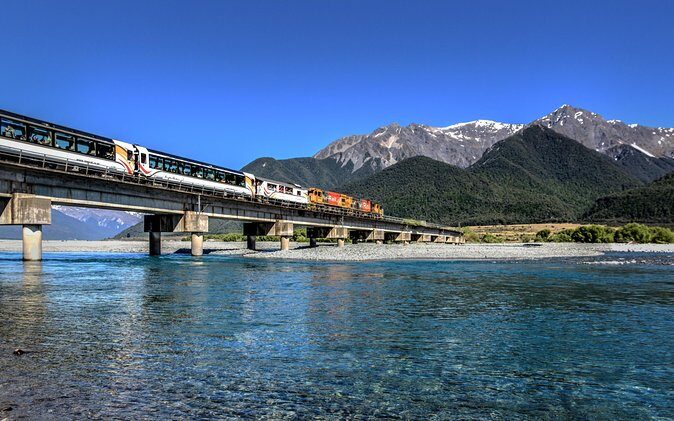 TranzAlpine Train Journey: Christchurch to Greymouth - The Carriages and Comforts