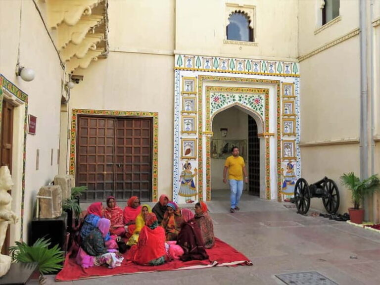 Udaipur: City of Lakes Full-Day Guided Tour - The Majestic City Palace