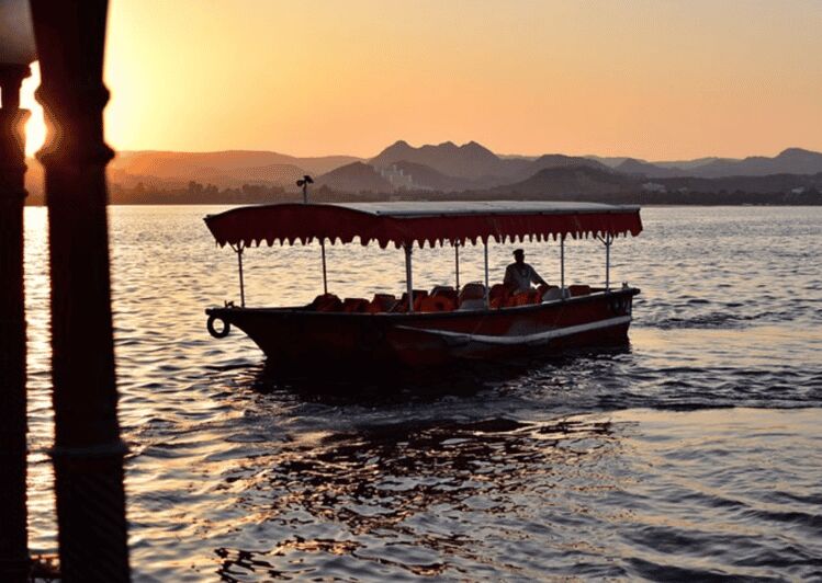 Udaipur: Guided Walking Tour of Ghats with Boat Ride - Who Will Love This Tour?