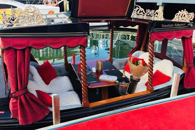 Ultimate Romantic Gondola Experience - Food and Drink: A Gourmet Touch