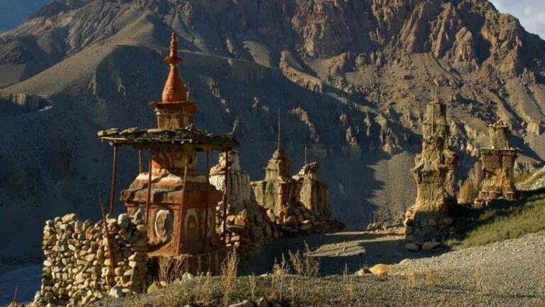 Upper Mustang Trekking 14 Days | Tibetan Buddhist Culture - The Highlights That Make This Trek Special