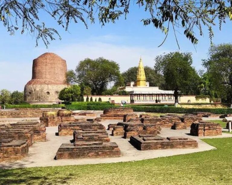 Varanasi: Guided Tour of Varanasi & Sarnath by Car - Visiting the Kashi Vishwanath Temple