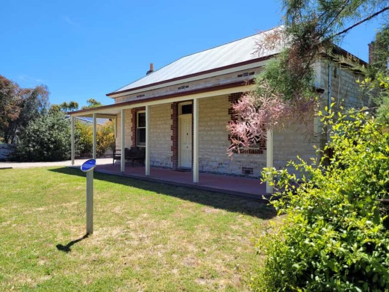 Victor Harbor: Shipwrecks & Settlers Walking Tour - What You Should Know Before Booking