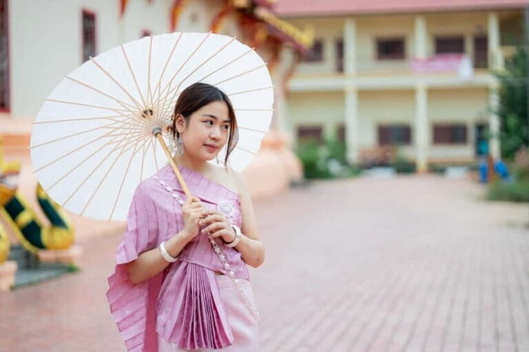 Vientiane: Traditional Lao Dress Rental and Photo Session - The Itinerary and What to Expect
