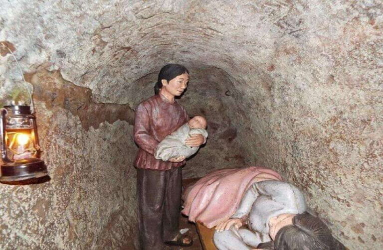 Vinh Moc Tunnels & Khe Sanh DMZ Tour from Hue or Phong Nha - The Itinerary in Detail