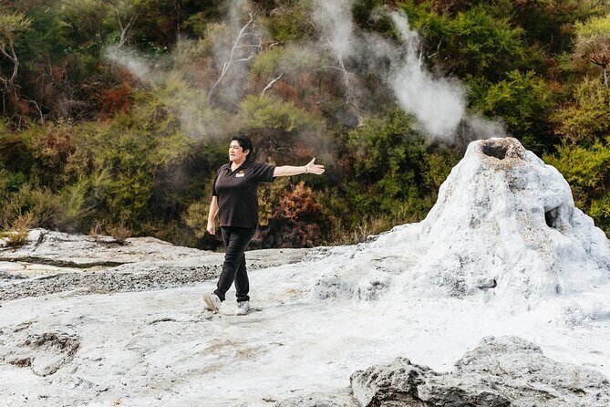 Wai-O-Tapu Thermal Wonderland, Rotorua, New Zealand - The Itinerary in Detail