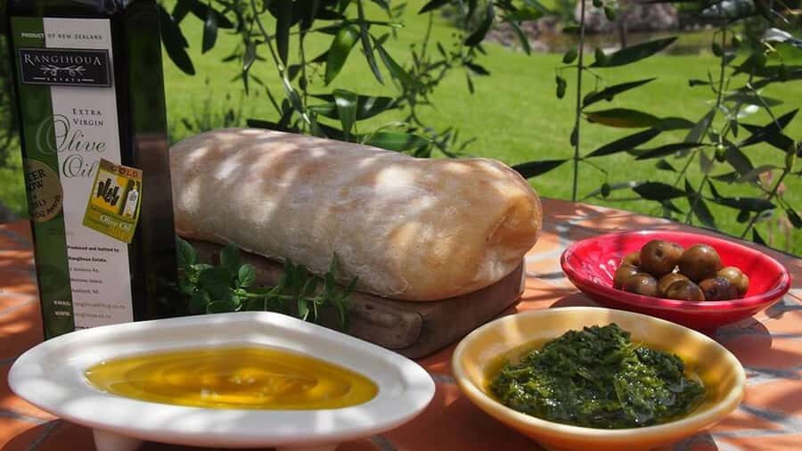 Waiheke Island Gourmet Food and Wine Tour with Lunch - The Itinerary in Detail: What You Can Expect