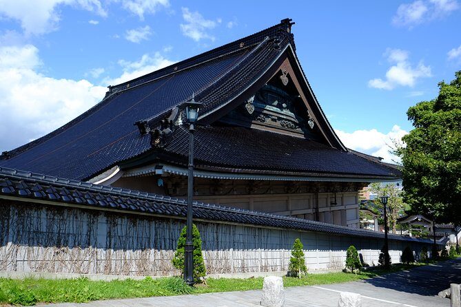Walk Around Hakodate's Hidden Spots Guided by Local Residents - A Closer Look at the Tour Itinerary