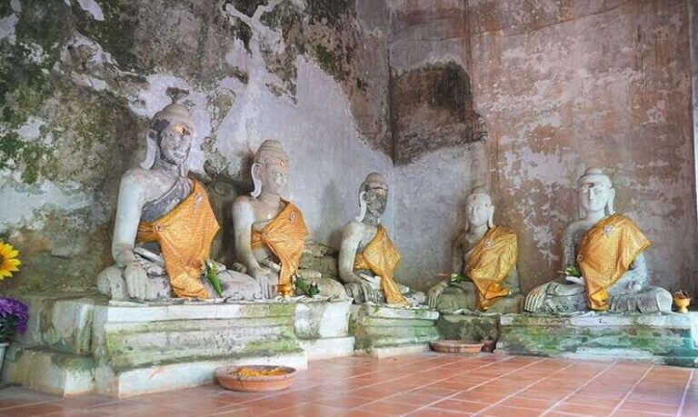 Wat Phra That Doi Suthep & Wat Pha lat Evening Tour & Guide - What to Expect: Practical Details and Highlights