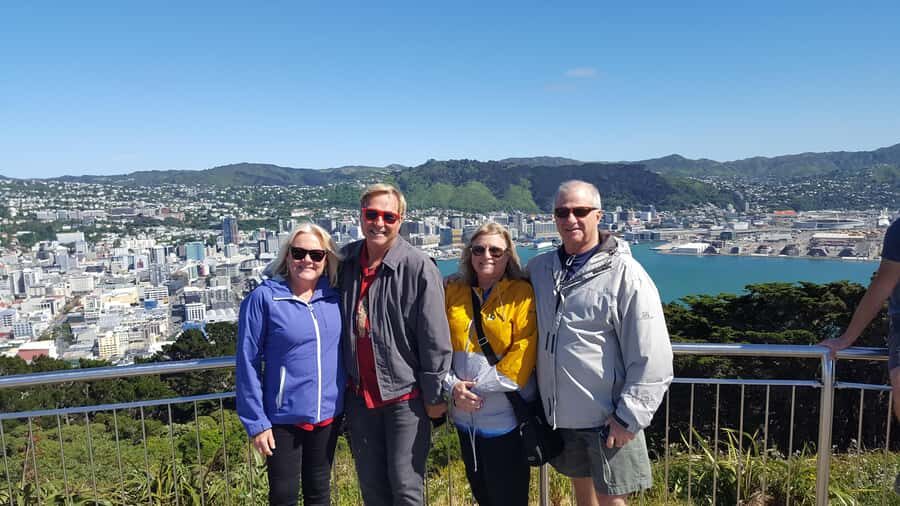 Wellington: Cave to Coast Highlights Guided Tour - Exploring Wellington from Mt. Victoria