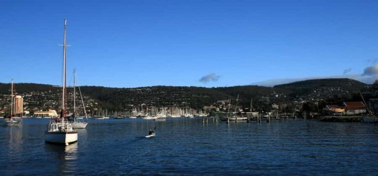 Wet & Dry Hobart - The Cruise: A Scenic Voyage to Iron Pot Lighthouse