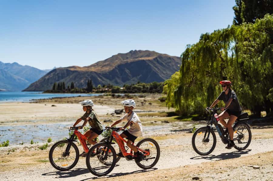 Wnaka: Gladstone Track and Wanaka Trails on Bike or eBike - Why E-Bikes Make a Difference