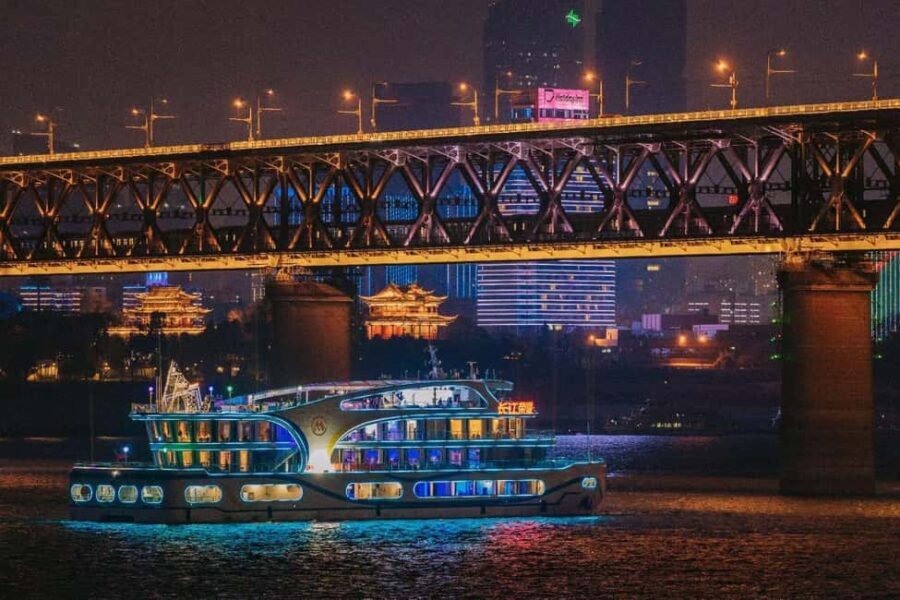 Wuhan: Yangtze River Night Cruise - An In-Depth Look at the Experience