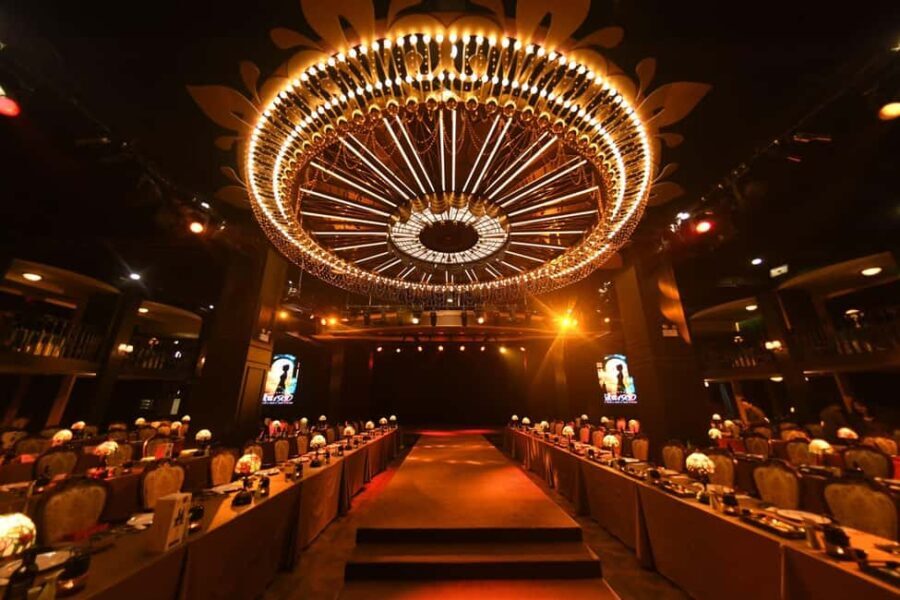 Wuhan: Yellow Crane Tower, East Lake & Hankow Tour - Exploring the Highlights in Depth